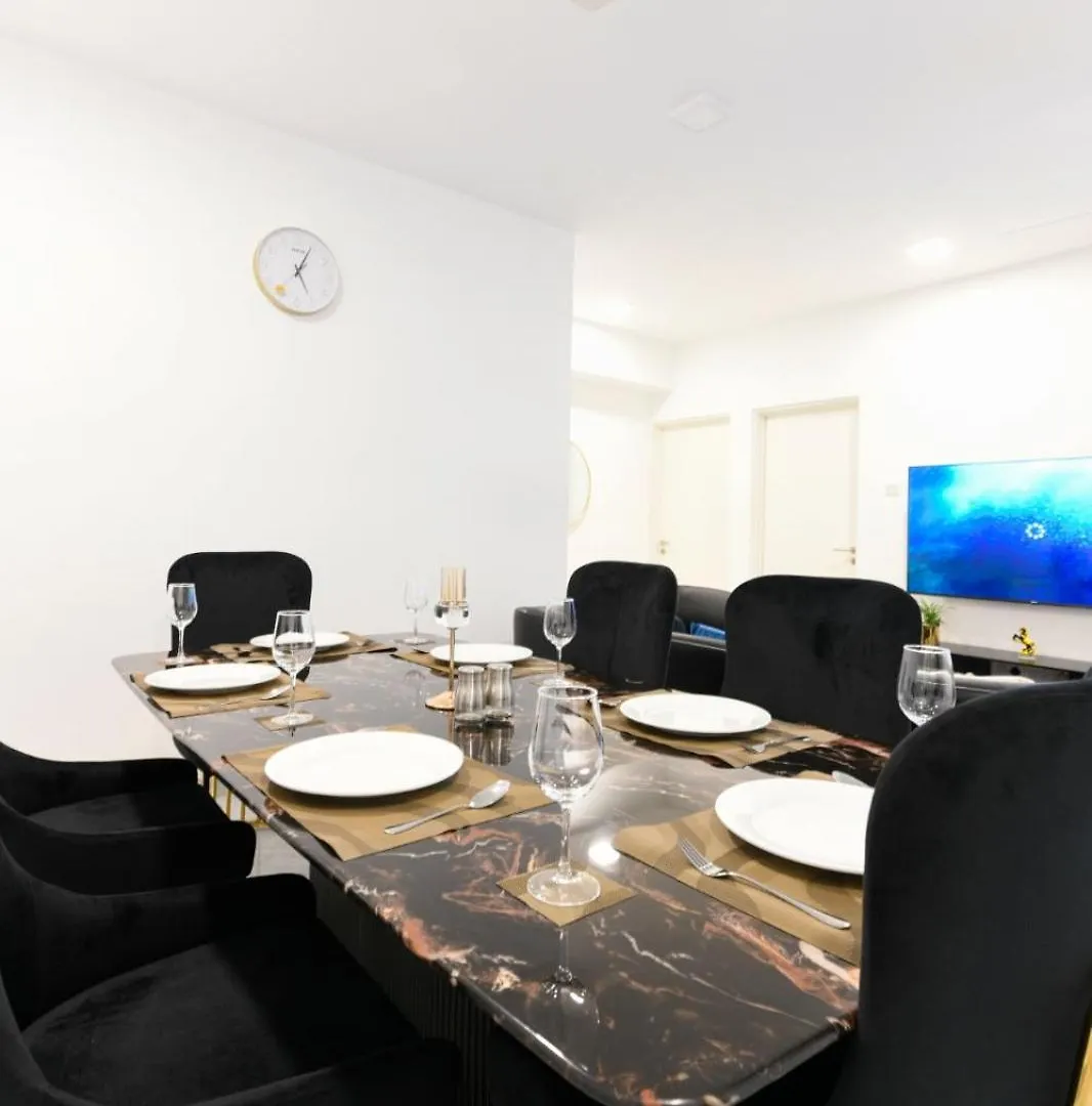 Urban 3 Bed Luxury Apartment With Swimming Pool And Gym In Colombo -Sri Jayawardenapura Sri Jayewardenepura Kotte